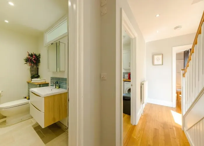 North Street - 2 Bedroom - Hopewell شقة *