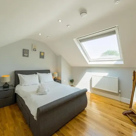 North Street - 2 Bedroom - Hopewell * Бристоль